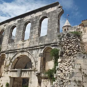 Appartement Royal Antique, Split